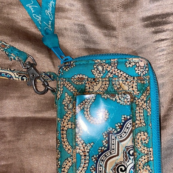 Vera Bradley wristlet phone wallet - Picture 4 of 4